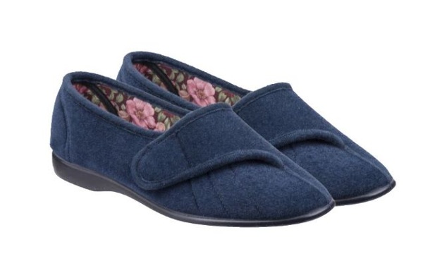 Slippers for elderly to prevent falls hot sale