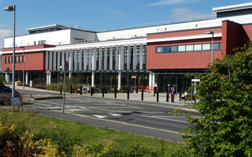 Exterior view of Main Entrance to Morriston Hospital.