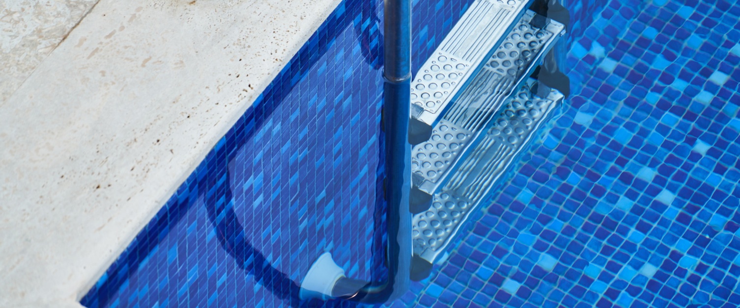 Swimming Pool with Steel Ladder