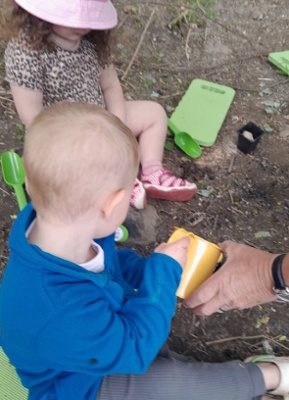 Children at edible playground session
