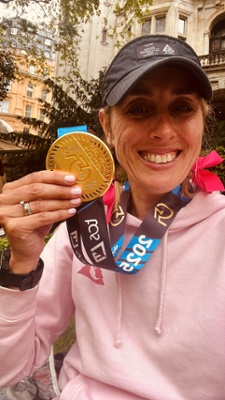 Cerian with her finisher