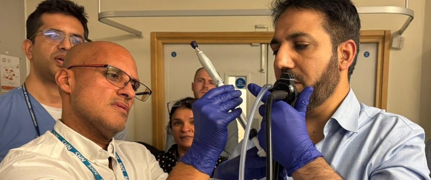 Dr Robin Ghosal pictured training in the new CryoEbus technique with colleagues from across the UK