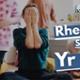 Testun yn darllen: Rheoli Straen Yr haf. Delwedd o fam wedi eistedd gyda