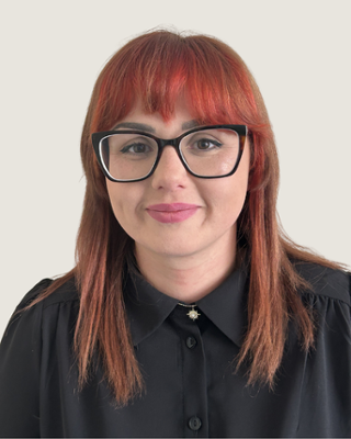 Sophie Esworthy (Rheolwr Cymorth Busnes)